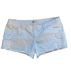 American Eagle‎ White Cut Off Shorts